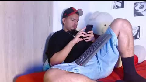 Snapshot of enrique_villa23 chatting on February 3, 2026, 4:32 am enrique online show from February 3, 2026, 4:32 am