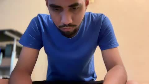 Enriquegc197 online show from January 15, 2025, 8:05 pm