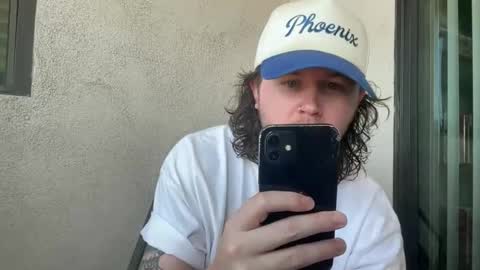 Snapshot of entreporneur chatting on October 15, 2025, 7:03 pm FOLLOW JOIN MY CULT online show from October 15, 2025, 7:03 pm