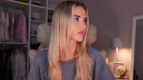 Snapshot of entya chatting on September 25, 2025, 6:17 am entya online show from September 25, 2025, 6:17 am