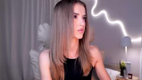 Snapshot of entya chatting on October 28, 2025, 6:39 am entya online show from October 28, 2025, 6:39 am