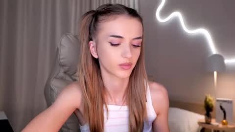 Snapshot of entya chatting on November 13, 2025, 7:07 am entya online show from November 13, 2025, 7:07 am