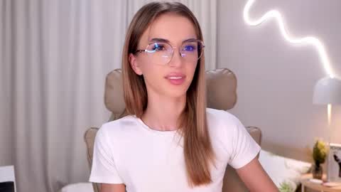 Snapshot of entya chatting on November 21, 2025, 5:06 am entya online show from November 21, 2025, 5:06 am