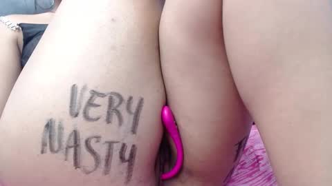 Snapshot of eny_dirty chatting on December 27, 2024, 2:22 pm Enny Dirty online show from December 27, 2024, 2:22 pm