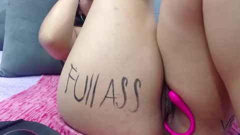 Snapshot of eny_dirty chatting on January 9, 2025, 8:11 pm Enny Dirty online show from January 9, 2025, 8:11 pm