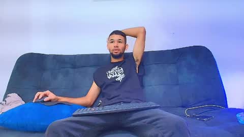 enyel_100 online show from May 2, 2026, 2:05 am