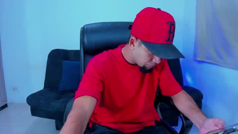 enyel_100 online show from June 14, 2026, 8:05 am