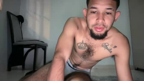 Snapshot of enyel_100 chatting on June 27, 2026, 9:14 am enyel_100 online show from June 27, 2026, 9:14 am