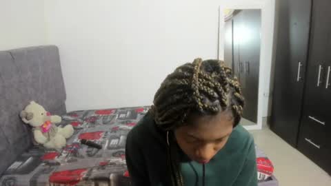 Snapshot of enyelsalas2 chatting on October 30, 2025, 1:18 am Angela online show from October 30, 2025, 1:18 am