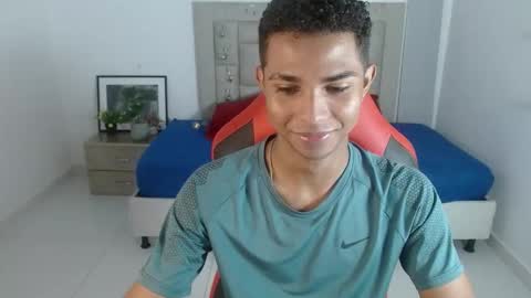 Enzo online show from December 22, 2025, 12:24 pm