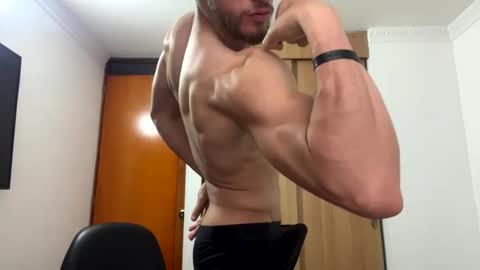 Snapshot of enzo_savage chatting on June 1, 2026, 11:45 am enzo_savage online show from June 1, 2026, 11:45 am