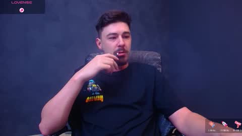 Snapshot of enzorace chatting on November 30, 2025, 5:55 am EnzoRace online show from November 30, 2025, 5:55 am