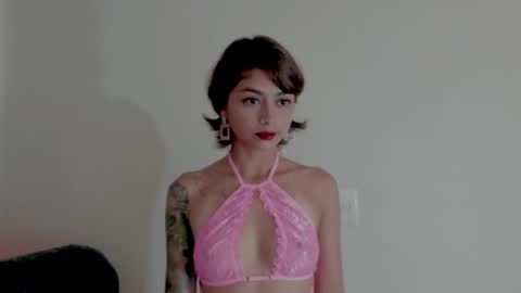 Snapshot of ephemeral_hot chatting on March 5, 2025, 12:33 pm Leyla online show from March 5, 2025, 12:33 pm