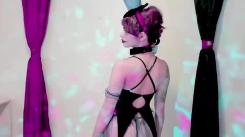 Snapshot of ephemeral_hot chatting on October 26, 2025, 2:17 am Leyla online show from October 26, 2025, 2:17 am