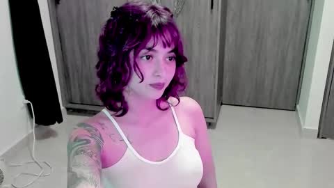 Snapshot of ephemeral_hot chatting on October 28, 2025, 10:01 pm Leyla online show from October 28, 2025, 10:01 pm