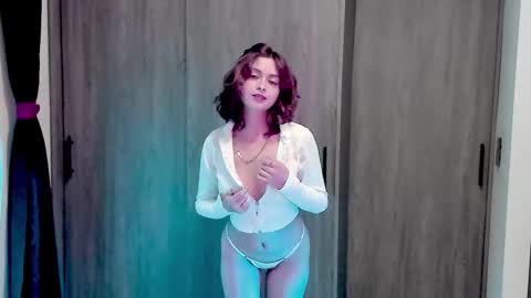 Snapshot of ephemeral_hot chatting on November 26, 2025, 11:39 pm Leyla online show from November 26, 2025, 11:39 pm