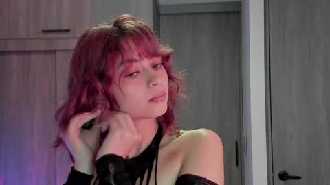 Leyla online show from December 13, 2025, 8:36 pm