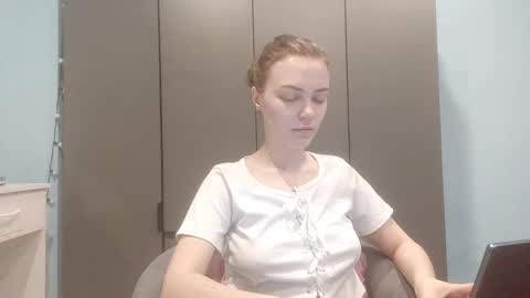 Lily online show from February 9, 2026, 1:31 am