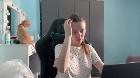 Lily online show from February 21, 2026, 2:12 am