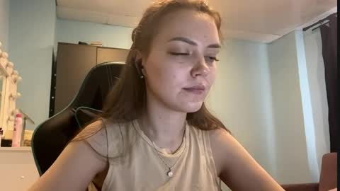 Lily online show from April 15, 2026, 3:13 am