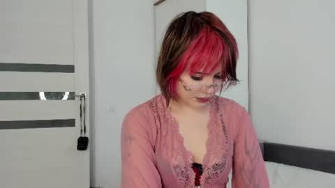 Snapshot of erapody chatting on June 18, 2026, 6:35 am Venice online show from June 18, 2026, 6:35 am