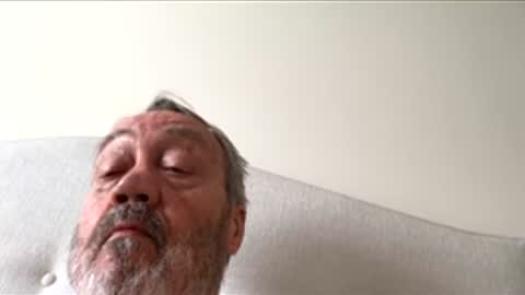 erasmus_d online show from June 4, 2026, 7:14 am