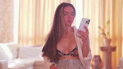 Ana Marie online show from May 2, 2026, 1:27 pm