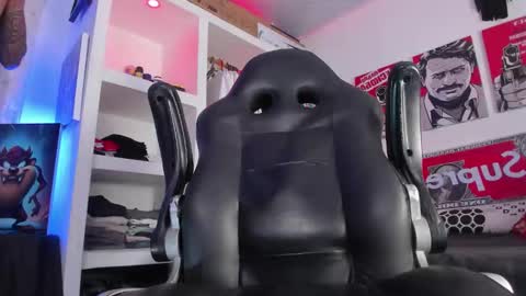 Tht BOSS Eren online show from November 14, 2025, 9:24 pm