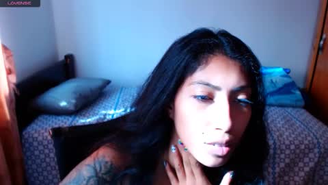 Snapshot of eren_mikasa chatting on November 10, 2025, 8:19 pm sofia online show from November 10, 2025, 8:19 pm