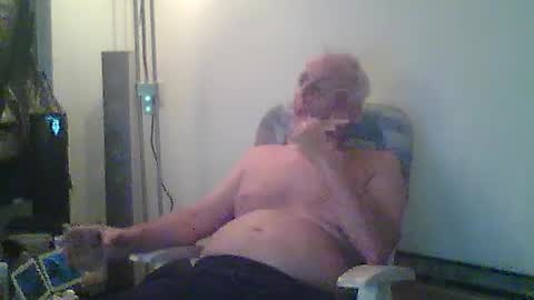 Snapshot of eric204 chatting on July 7, 2026, 6:23 pm Eric online show from July 7, 2026, 6:23 pm
