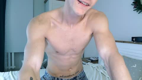 Eric Crush online show from December 10, 2024, 4:02 am