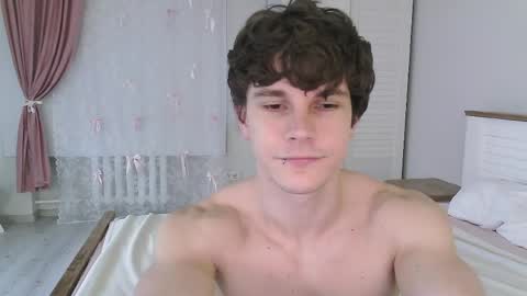 Eric Crush online show from May 2, 2026, 4:17 am