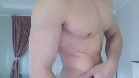 Snapshot of eric_crush chatting on May 7, 2026, 4:18 am Eric Crush online show from May 7, 2026, 4:18 am