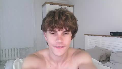 Snapshot of eric_crush chatting on July 7, 2026, 4:04 am Eric Crush online show from July 7, 2026, 4:04 am