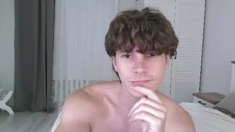 Snapshot of eric_crush chatting on July 29, 2026, 4:10 am Eric Crush online show from July 29, 2026, 4:10 am