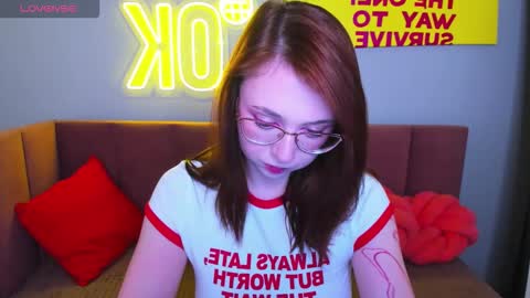 Erica 3 online show from November 28, 2025, 1:19 am