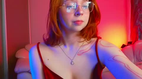 Snapshot of erica_nelson chatting on April 11, 2026, 2:05 am Erica 3 online show from April 11, 2026, 2:05 am