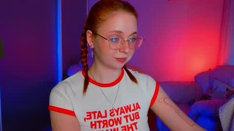 Snapshot of erica_nelson chatting on April 19, 2026, 1:16 am Erica 3 online show from April 19, 2026, 1:16 am