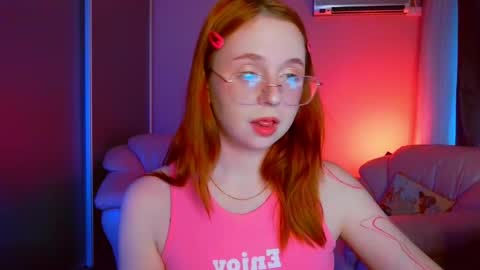 Snapshot of erica_nelson chatting on April 28, 2026, 1:37 am Erica 3 online show from April 28, 2026, 1:37 am