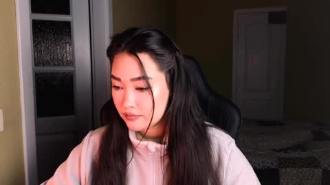 Erica Wayne online show from January 12, 2025, 1:27 pm