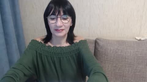ericablack8 online show from October 3, 2025, 2:25 pm
