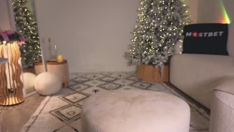 Snapshot of ericamiracle15 chatting on December 23, 2024, 9:05 am Call me Erica online show from December 23, 2024, 9:05 am