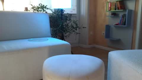 Snapshot of ericamiracle15 chatting on February 19, 2025, 3:39 am Call me Erica online show from February 19, 2025, 3:39 am