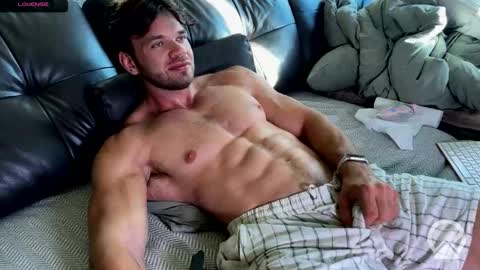 Snapshot of ericeric507 chatting on October 1, 2025, 5:02 am Nick online show from October 1, 2025, 5:02 am