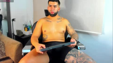 Snapshot of erick_blake_ chatting on May 15, 2026, 3:57 am my online show from May 15, 2026, 3:57 am