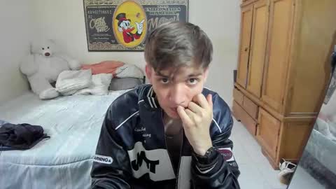 erick_de_rossee online show from February 17, 2026, 8:37 pm