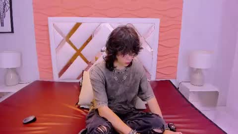 erick_ferrer online show from June 19, 2026, 10:57 pm
