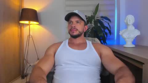 Snapshot of erick_thompson chatting on May 12, 2026, 7:33 pm Erick Thompson online show from May 12, 2026, 7:33 pm
