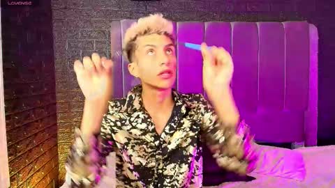 Snapshot of erick_velveth chatting on November 7, 2025, 9:15 pm erick online show from November 7, 2025, 9:15 pm