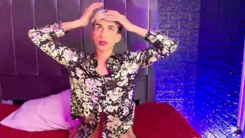 Snapshot of erick_velveth chatting on November 17, 2025, 2:06 am erick online show from November 17, 2025, 2:06 am